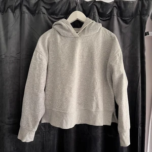 Hoodie Zara - Sparsamt använd, skriv för fler frågor. 