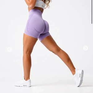 Söker dessa - Söker dessa träningsshorts från nvgtn i strl xs eller s. Färg spelar heller inte så stor roll. Hör av er ifall ni har ett par ni vill sälja till ett rimligt pris💓