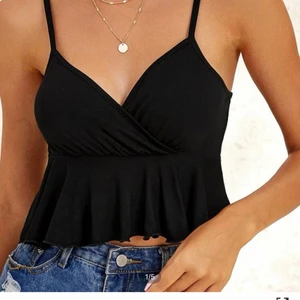 Sommar topp - Tänkte sälja min fina sommartopp, som jag fick hem här om dagen. Har endast testat den. Men den var inte riktigt min stil. Skriv privat för bilder💖💖