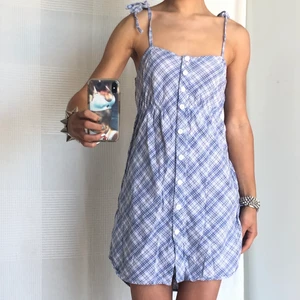 Klänning  - Supersöt klänning i storlek s⭐️fraktar för 44kr eller möts i Fridhemsplan 🤝