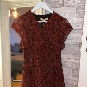 Michael kors klänning - Bara testad. Prislappen är kvar. Köpt från Nelly 