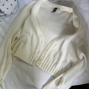 Kofta - Kortare kofta från hm 