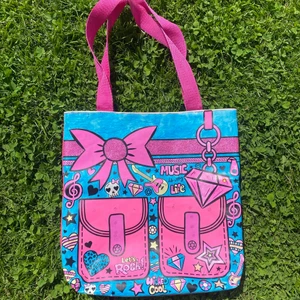 Väska - Fin tygaktig väska💕💕30kr+frakt (26kr)