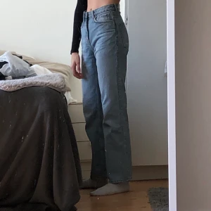 Weekday jeans - Raka jeans från weekday
