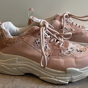 Sneakers st.38 - Rosa kamouflage chunky sneakers från NLY SHOES i storlek 38