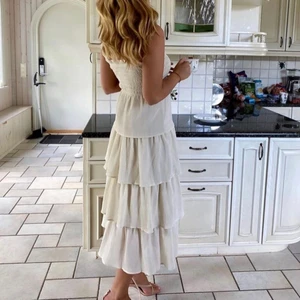 AFJ X NAKD - Hej. Säljer denna super fina klänning från AFJ X nakd. Köpt för 2 år sen. Slutsåld. Såååå fin😍😍😍 perfekt till midsommar!