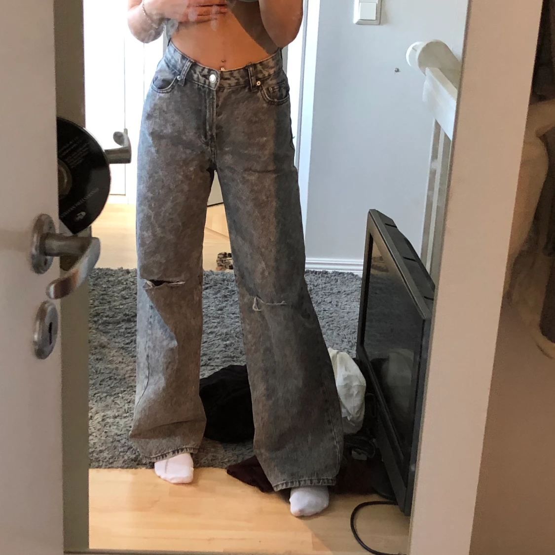 Grå håliga jeans - 91