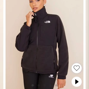 The North Face - Säljer min fina jacka från The North Face. Nyligen inköpt för 1600kr men säljer den för 1200kr. Inga defekter och endast tvättad en gång. Frakt ingår i priset ☺️ 