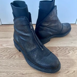 Höst boots stl 37 - Riktigt fina skinn höst/vinter boots. Storlek 37, användes några gånger, superfint skick 