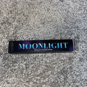 Ariana Grande Moonlight - Ariana Grande Moonlight Rollerball parfym. Använda 1 gång.