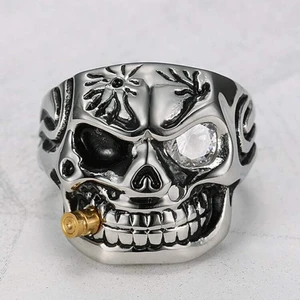 Döskalle ring - Riktigt cool ring med stil utav en döskalle med en guldig ciggar. Perfekt för dig som vill stå ut lite och bära något inte många har! ✅