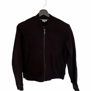 Kenzo cardigan Strl: XS - Kenzo cardigan i storlek XS. Skick enligt bilder, enligt mig i bra begagnat skick