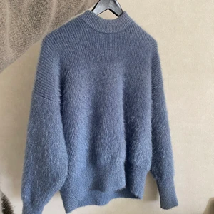 Stickad tröja - Sjukt mysig tröja från ginatricot i strl S. Så skön och inte alls stickig!! 