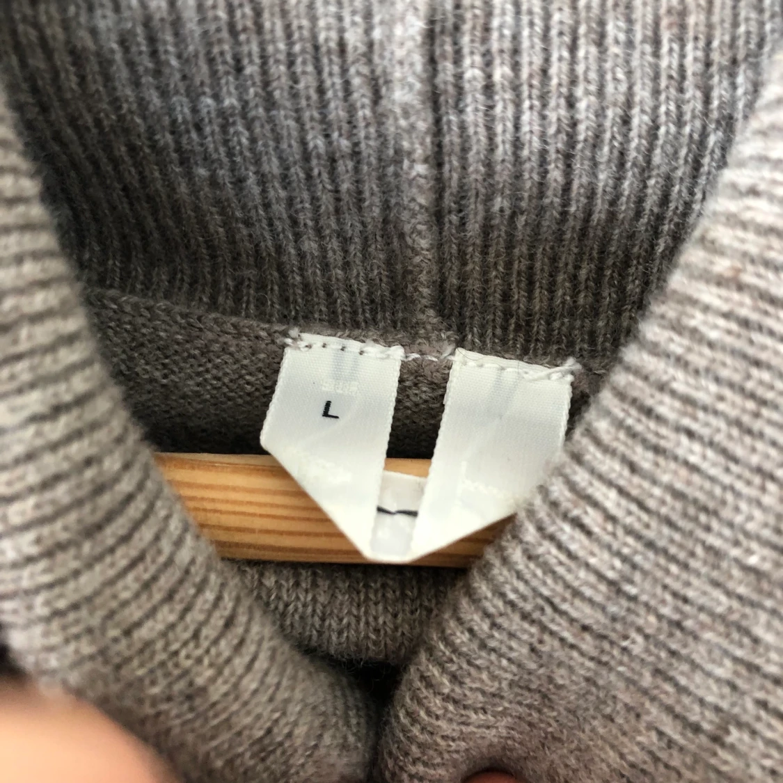 Tunnare ulltröja från Arket - 91