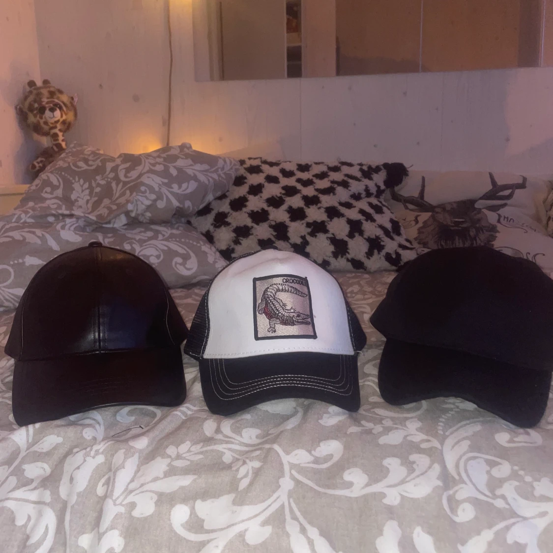 3 st trendiga kepsar   - 90