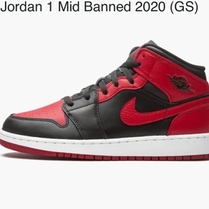 Nike air jordan - Säljer mina Nike air jordan ”banned” från 2020. Använda Max 3 gånger, alltså som nya. Säljer då de vart lite för små. Nypris: 1300:-. Mitt pris 900:-. Pris går självklart att diskuteras. Köpare står för frakt. Strl 38.