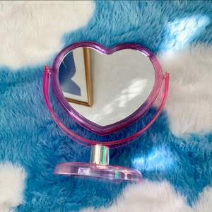 Rosa gullig hjärtformad spegel 🪞 