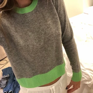 Fromfuture tröja - En så fin fromfuture cashmere tröja som är aldrig använd❤️ buda från 700 eller köp direkt för 800