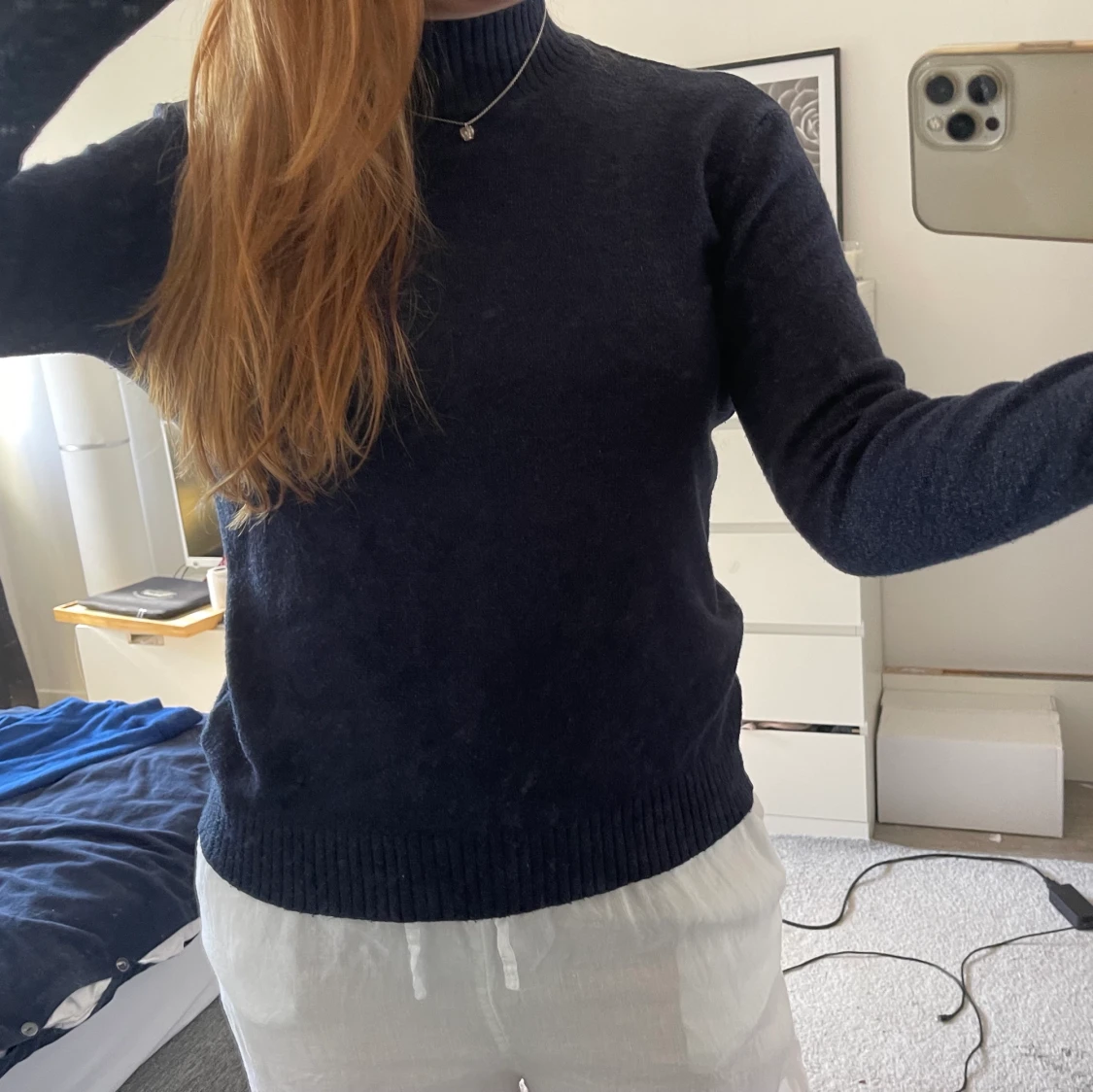 Mörkblå stickad tröja - 90