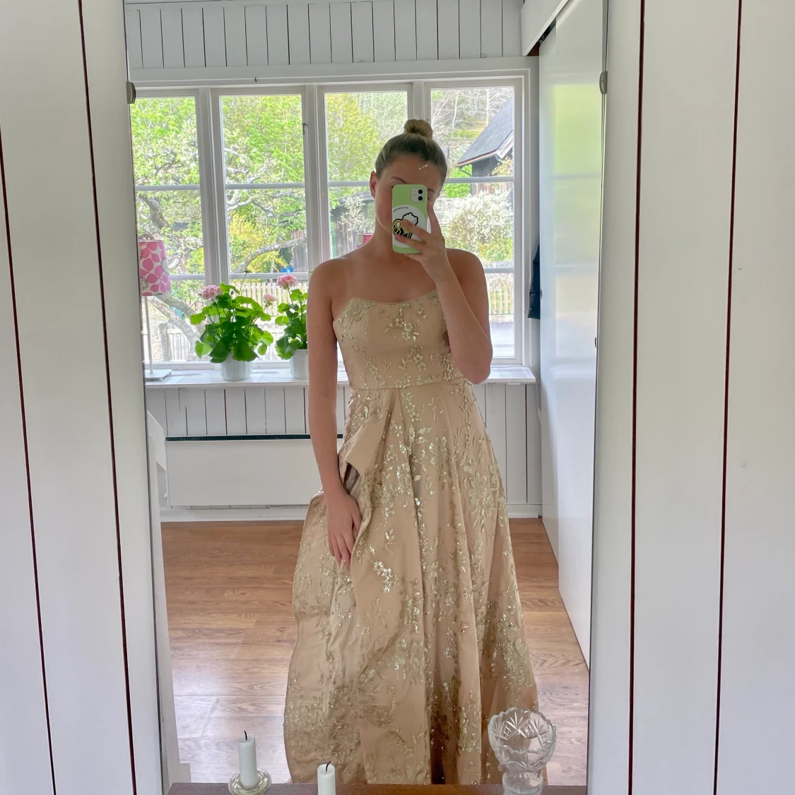 Bariano - glittrig balklänning  - 91