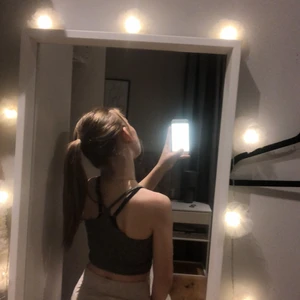 Shein - Hej säljer denna jätte fina linne/träningslinne för att jag råkade böställa två hihi, den är från shein storlek xs aldrig andvända💗