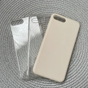 iPhone skal - Säljer dessa 3 fina skal, säljer pågrund utav att jag köpte fel strl. De passar för iPhone 7-8 plus! Köp alla 3 skal för 15kr (oanvända)