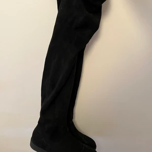 Stövlar - Säljer dessa stövlar då dom aldrig kommer mer till användning. Använda en hel vinter.