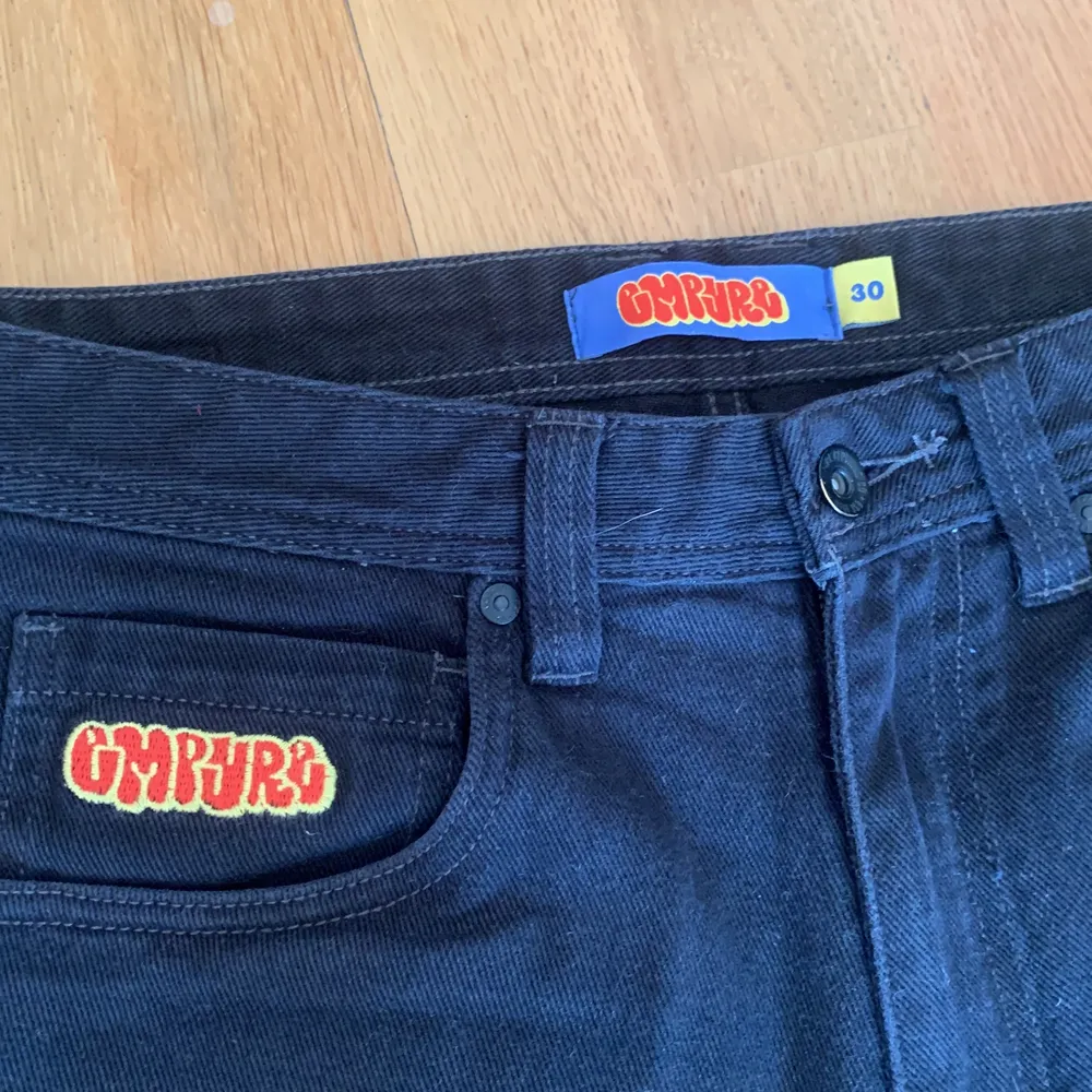 Empyre byxor som har blivit för små så jag vill sälja dom. Storlek 30/30. Funkar för men och kvinnor . Jeans & Byxor.