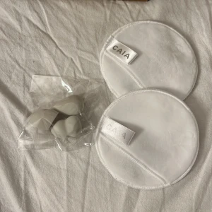 Smink  - Caia, mini blenders och mjuka pads, aldrig använda 