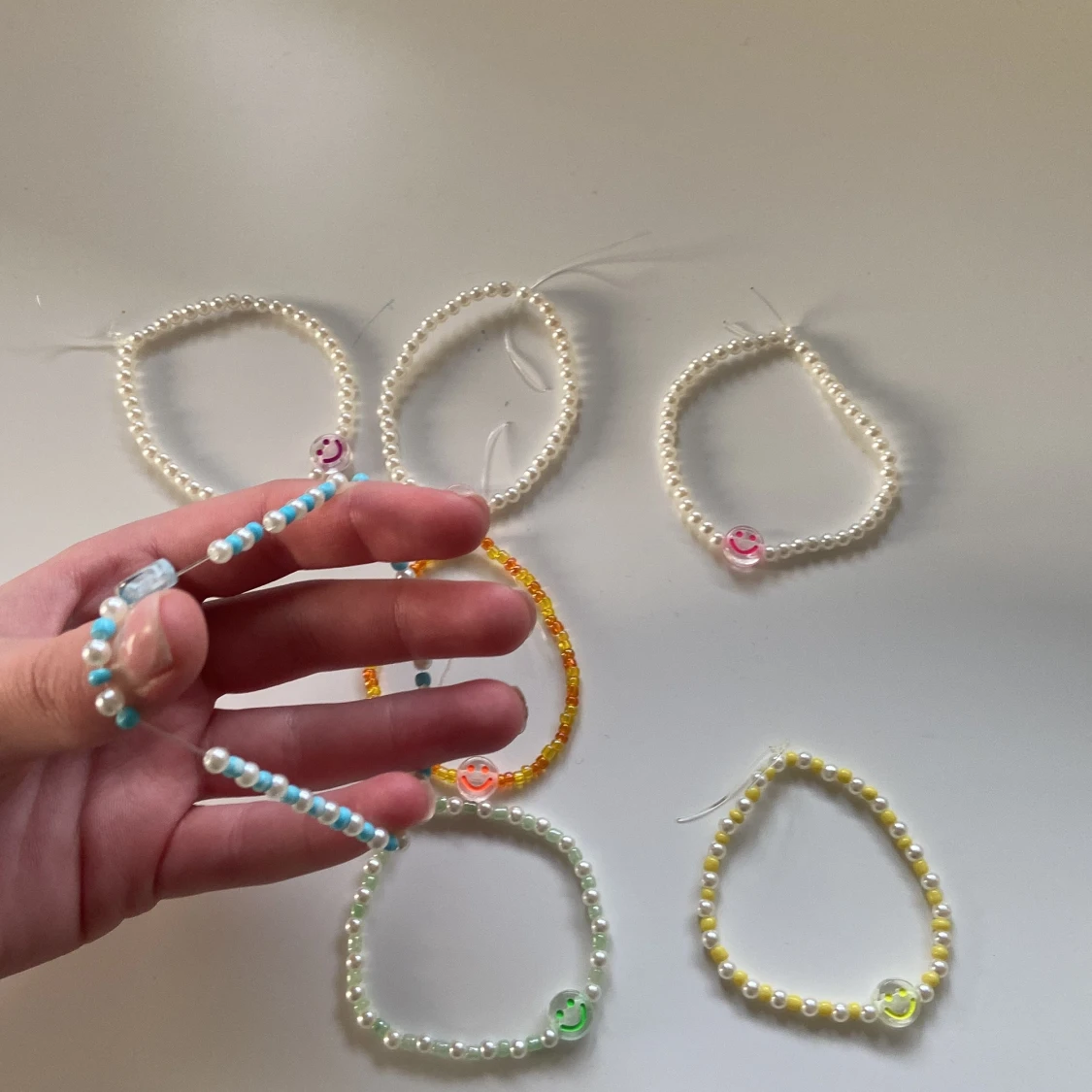 Hemmagjorda smiley armband❤️ - 90