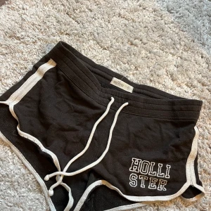 Mjukisshorts  - Mjukis-shorts från Hollister💗