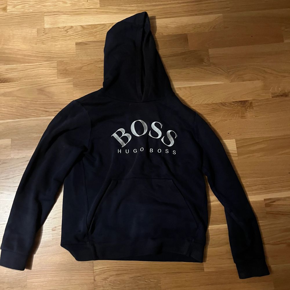 Hugo boss hoodie xs deals