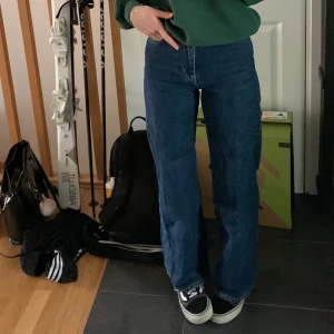 weekday jeans ”ace” - mina väl använda jeans som jag vuxit ur, säljer för en billig peng :-)