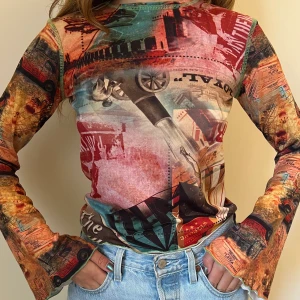 Urban outfitters archive  - Tröja i bra skick använd fåtal gånger. Urban outfitters med vintage twist 