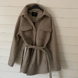 Jacka - Supersnygg jacka i storlek XS från BikBok, som ny! 