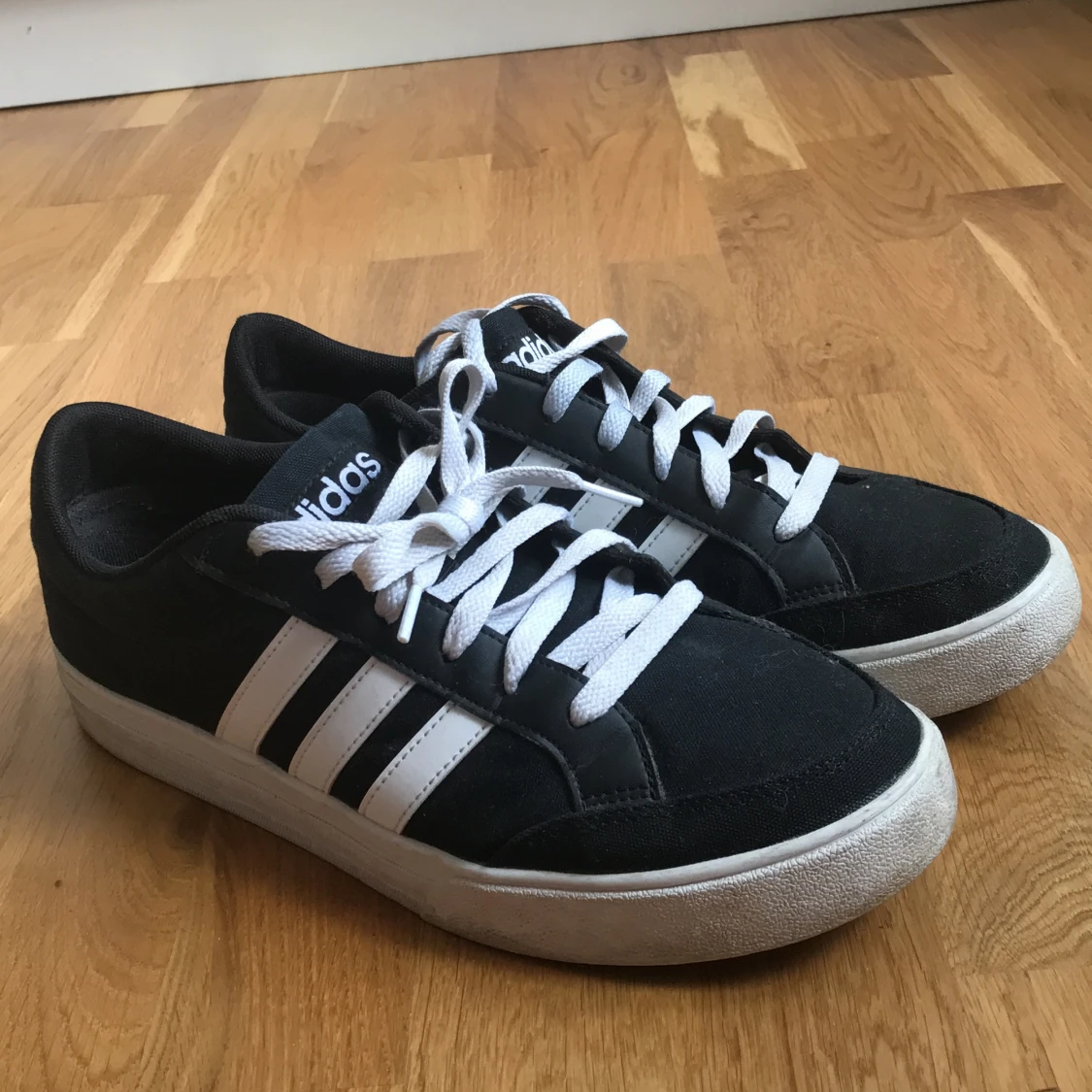 Adidasskor - 90