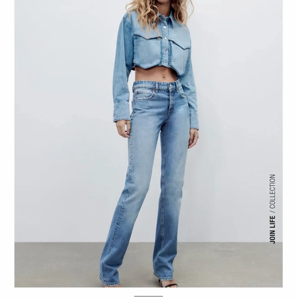 Jeans från Zara i modellen ”jeans straight”, aldrig använda:). Jeans & Byxor.