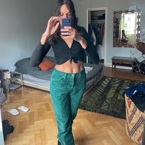 Levi’s green Manchester pants size 36 - Very comfortable, but my legs are very long (I am 176) so they are a bit short for me. 