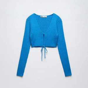 Zaratopp - blå härlig topp från zara 💙