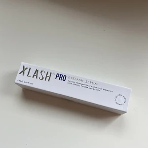 Xlash  - Säljer min Xlash PRO (6ml) som är helt oöppnad Då jag råkat köpa två exemplar!🌸 köptes för 699kr