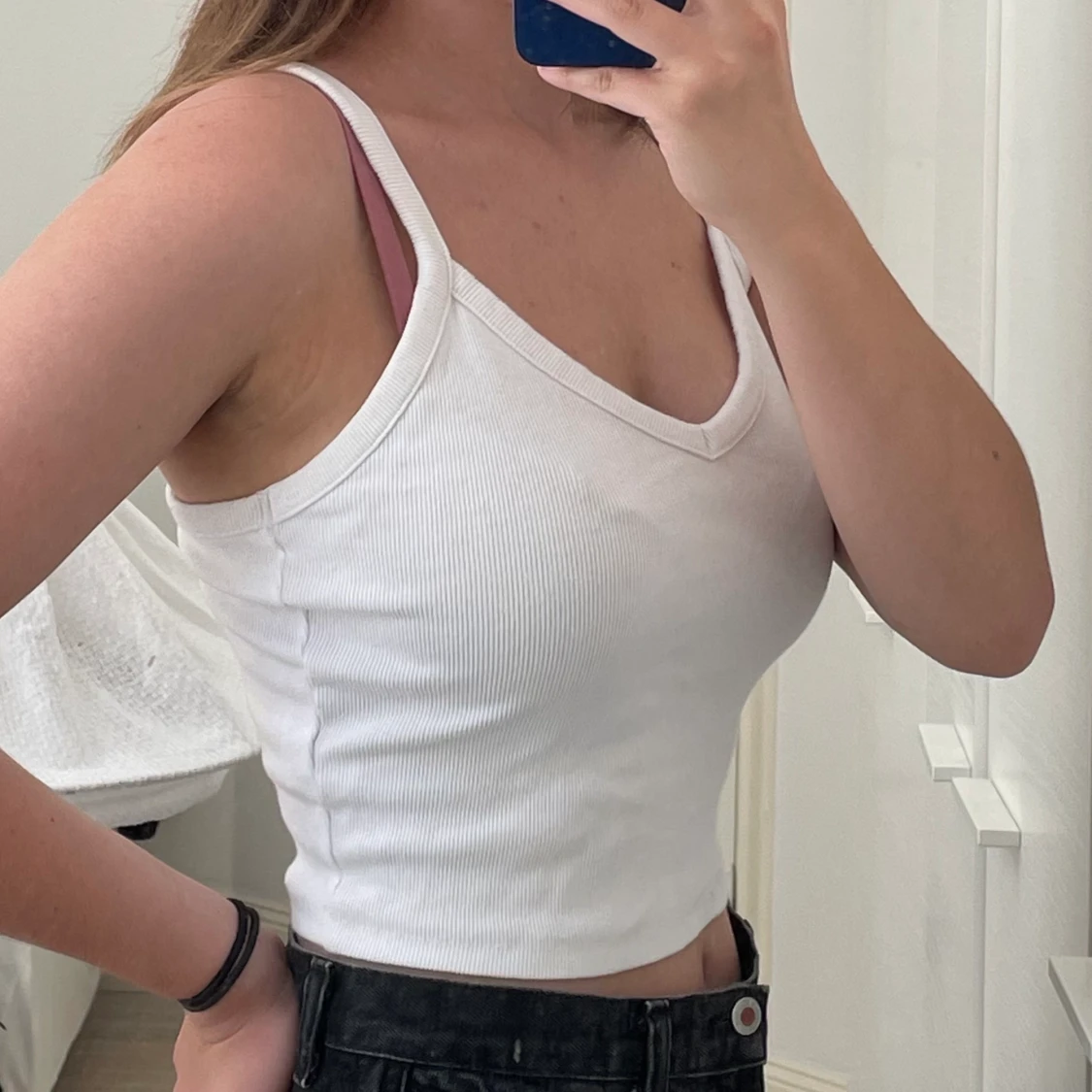 White cropped ribbed tank