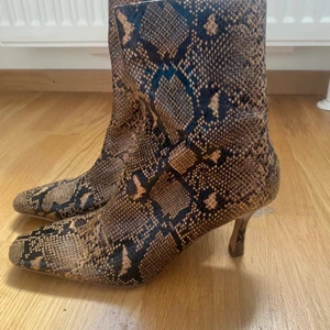 NA-KD skor  - Aldrig använda 