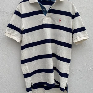 Ralph Lauren Piké Tröja St S - Nästantill oanvänd Ralph Lauren Piké Inköpt i USA Storlek Small
