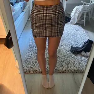Söt kjol, xs men stretchig. Skriv för mer info:)