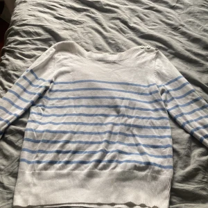 Randig tröja - Randig tröja från juma i str L