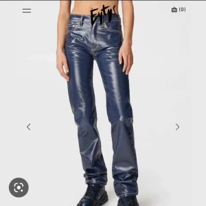 Eytys cypress jeans 💗 - Ska sälja mina super fina eytys cypress jeans. Köpte dem här på plick! Knapp använda och i super bra skick. Nypris 1900 och finns ej kvar på hemsidan!Skriv privat för fler bilder då dem här är lånade, sänker pris vid snabb affär💗
