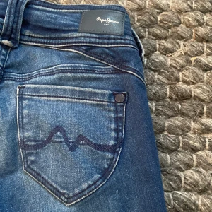 Lågmidjade heans - Säljer dessa pepe jeans! Storlek 24/30 stretchiga!  Säljer för 350❤️som nya!