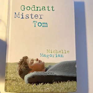 Godnatt Mr Tom - Bok i bra skick, säljer p.g.a flytt. Tycker det var en mysig bok som påminde om SVJ av Roald Dahl.