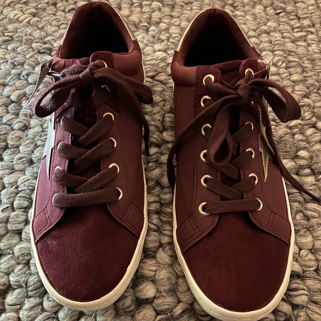 Oanvända stjärn skor - 90