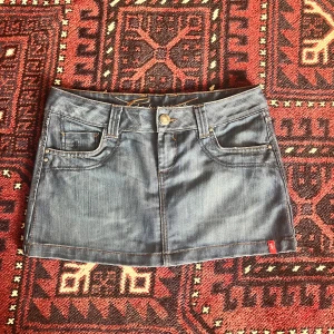Esprit EDC mini kjol - Storlek 42❣️